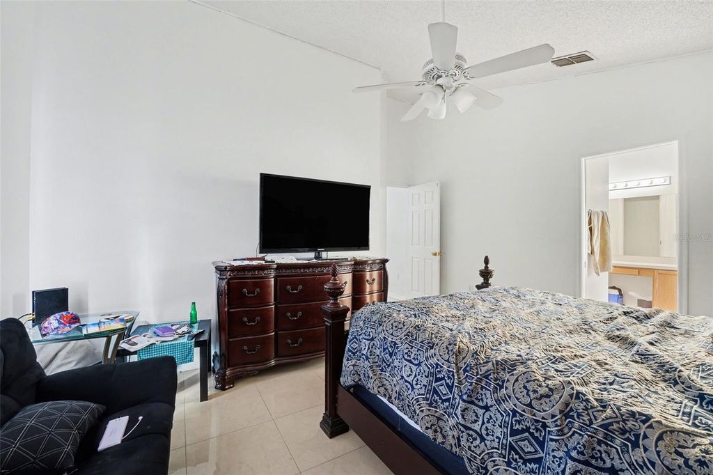 Image 11 of property listing at 4624 EAGLET LANE, Kissimmee, FL 34746