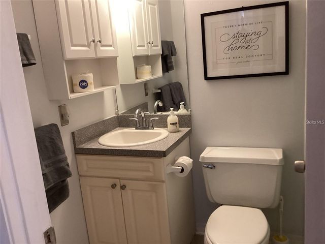 7701 STARKEY ROAD 704, Seminole, FL 33777