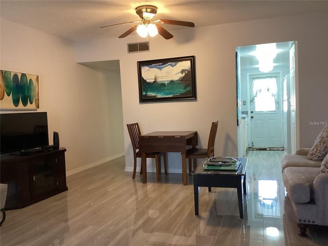 7701 STARKEY ROAD 704, Seminole, FL 33777