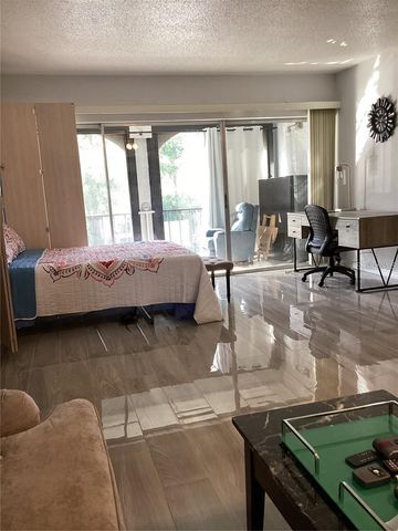 7701 STARKEY ROAD 704, Seminole, FL 33777