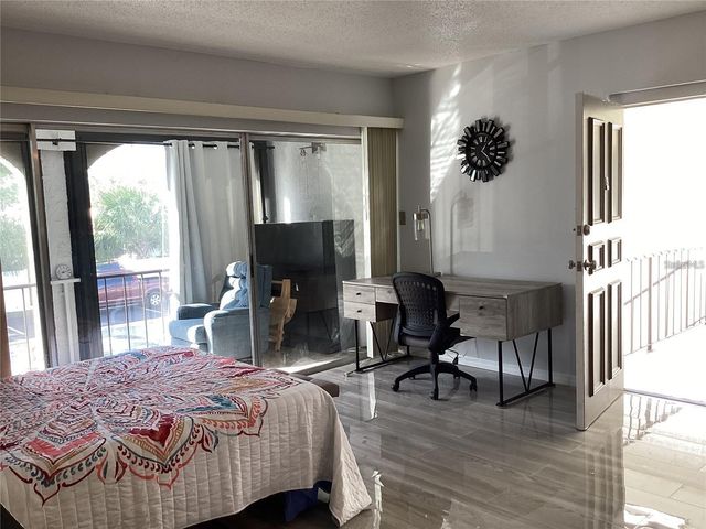 7701 STARKEY ROAD 704, Seminole, FL 33777