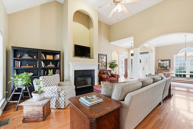 132 Windchase Run, Hermitage, TN 37076