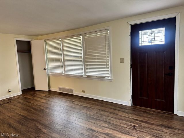 2173 Clearview Drive, Warren, OH 44483