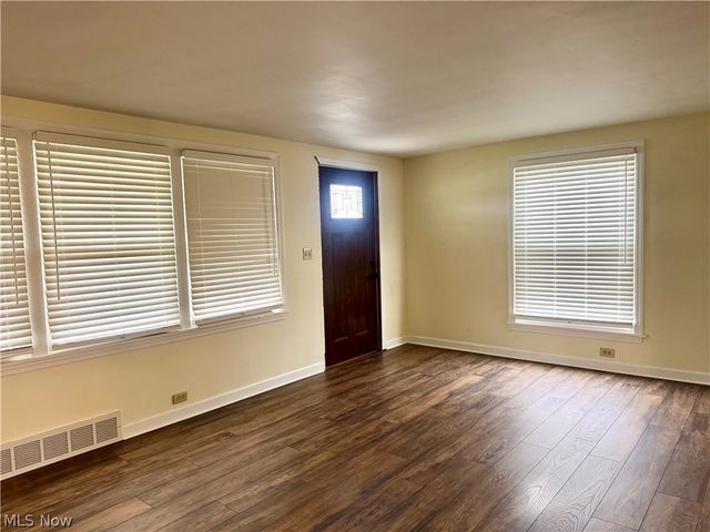 2173 Clearview Drive, Warren, OH 44483