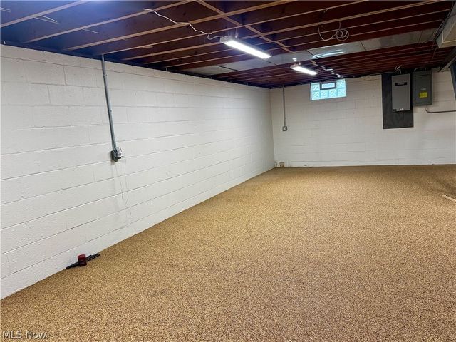 2173 Clearview Drive, Warren, OH 44483