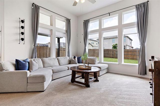 5837 Bianca DR, Round Rock, TX 78665