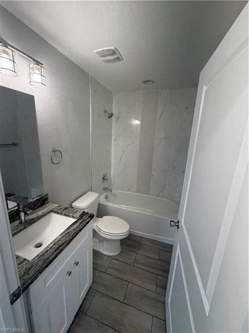 2601 43rd ST SW, Lehigh Acres, FL 33976