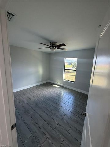 2601 43rd ST SW, Lehigh Acres, FL 33976