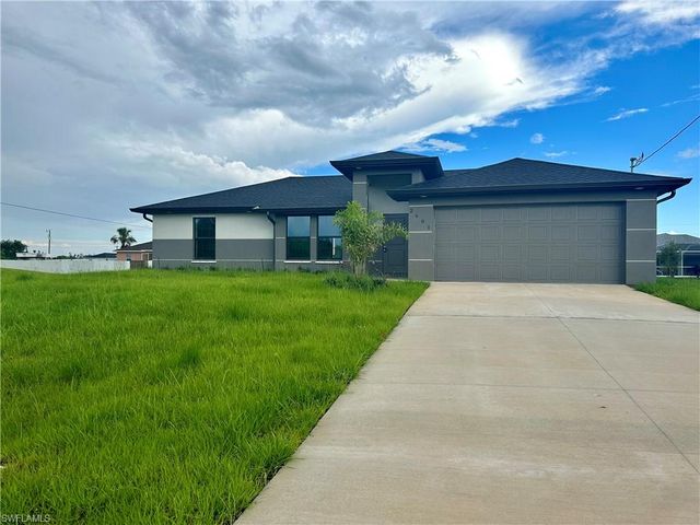 2601 43rd ST SW, Lehigh Acres, FL 33976