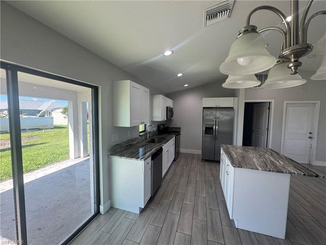 2601 43rd ST SW, Lehigh Acres, FL 33976