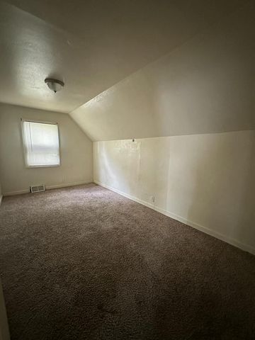 5037 N 32nd STREET, Milwaukee, WI 53209