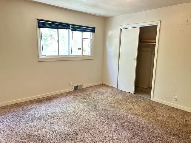 5037 N 32nd STREET, Milwaukee, WI 53209