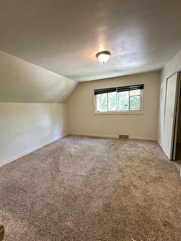 5037 N 32nd STREET, Milwaukee, WI 53209