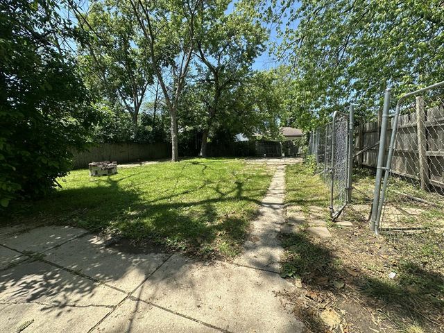 5037 N 32nd STREET, Milwaukee, WI 53209