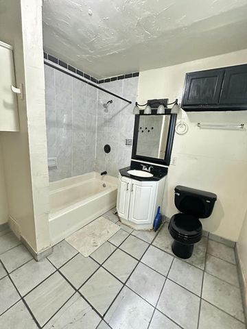 5037 N 32nd STREET, Milwaukee, WI 53209