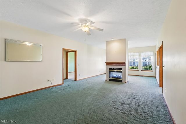 173 Saint Charles Place, Elyria, OH 44035