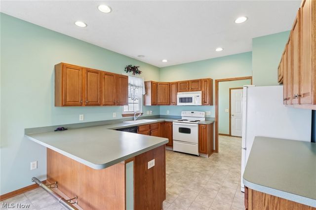 173 Saint Charles Place, Elyria, OH 44035