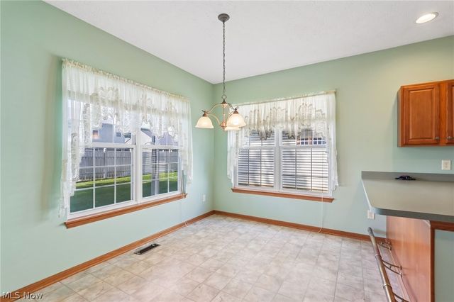 173 Saint Charles Place, Elyria, OH 44035