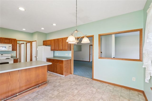 173 Saint Charles Place, Elyria, OH 44035