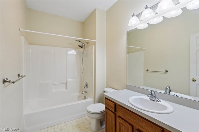 173 Saint Charles Place, Elyria, OH 44035