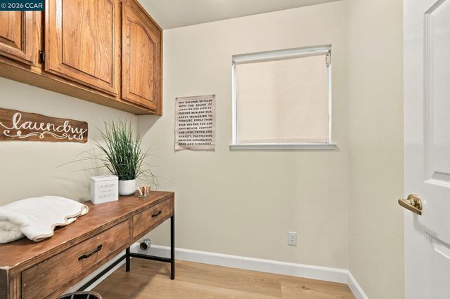 5120 Keller Ridge Dr, Clayton, CA 94517