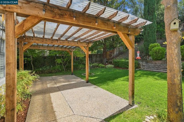 5120 Keller Ridge Dr, Clayton, CA 94517
