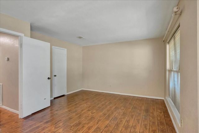 1403 Newport Boulevard, League City, TX 77573