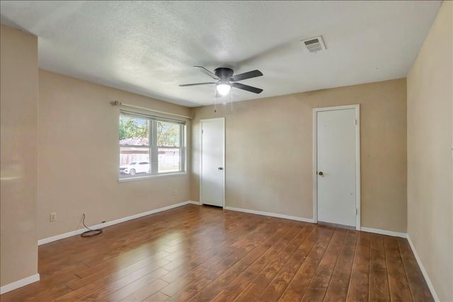 1403 Newport Boulevard, League City, TX 77573