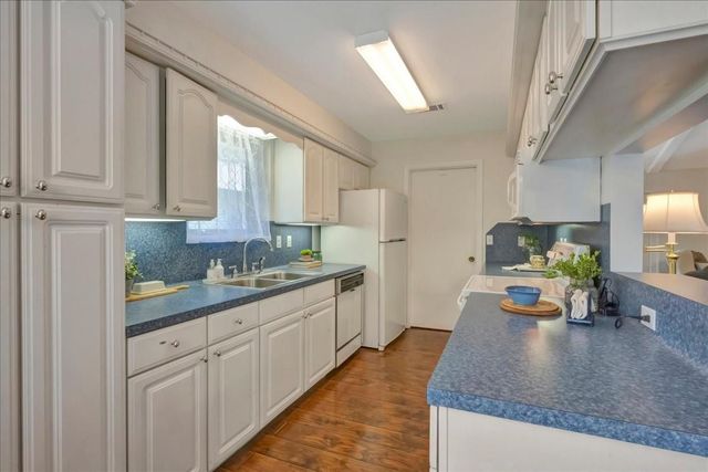 1403 Newport Boulevard, League City, TX 77573