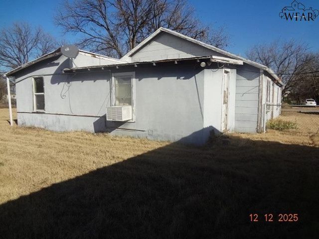 1030 LANDON LANE, Wichita Falls, TX 76306