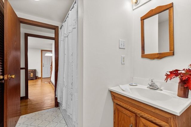 12 Rome Ave, Kingston, MA 02364