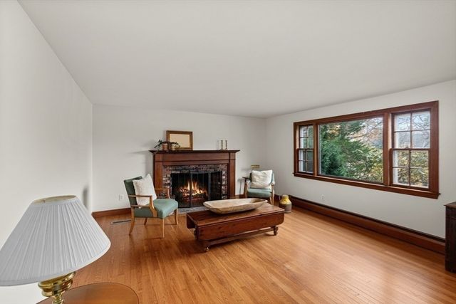 12 Rome Ave, Kingston, MA 02364