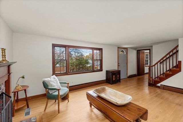 12 Rome Ave, Kingston, MA 02364