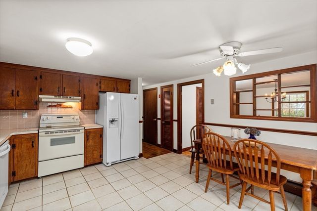 12 Rome Ave, Kingston, MA 02364