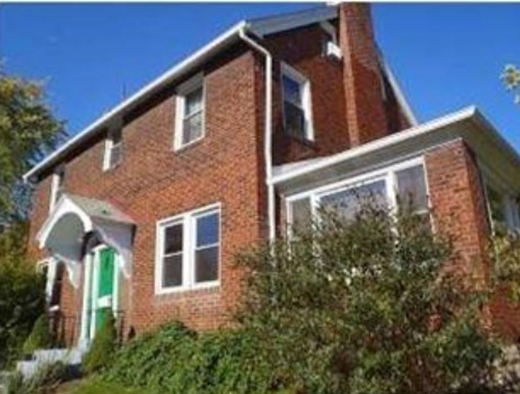 960 S Braddock Ave 2, Swissvale, PA 15221