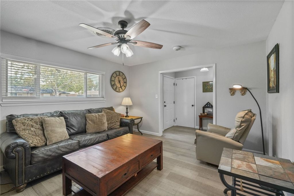 214 Driftwood Dr, Portland, TX 78374 — photo 3