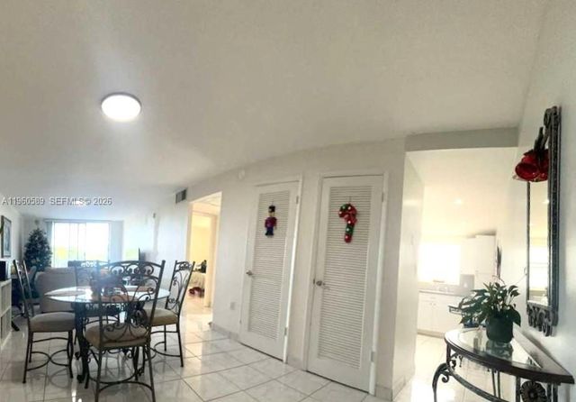 910 Michigan Ave 401, Miami Beach, FL 33139