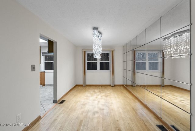 21 Lone Star Lane, Manalapan, NJ 07726