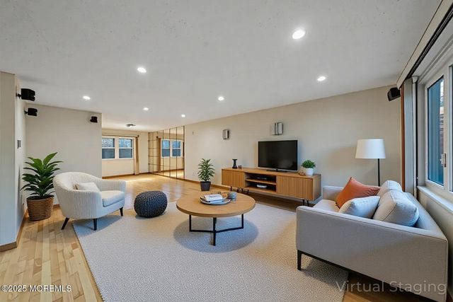 21 Lone Star Lane, Manalapan, NJ 07726