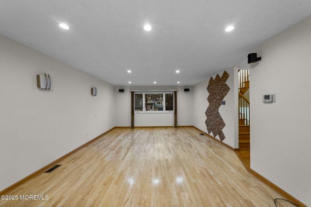 21 Lone Star Lane, Manalapan, NJ 07726