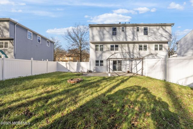 21 Lone Star Lane, Manalapan, NJ 07726