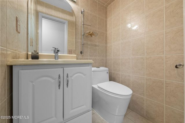 21 Lone Star Lane, Manalapan, NJ 07726