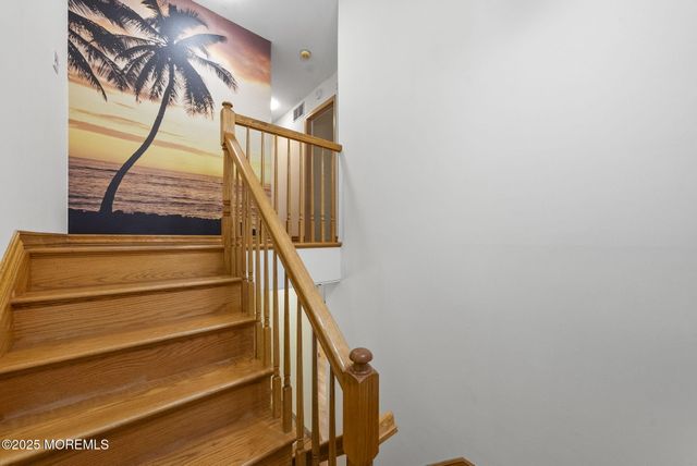 21 Lone Star Lane, Manalapan, NJ 07726