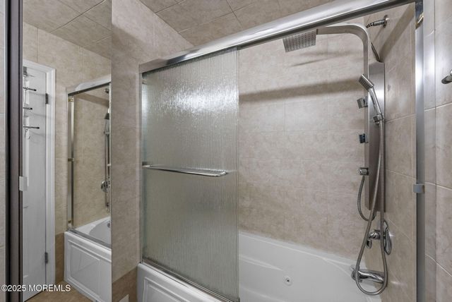 21 Lone Star Lane, Manalapan, NJ 07726