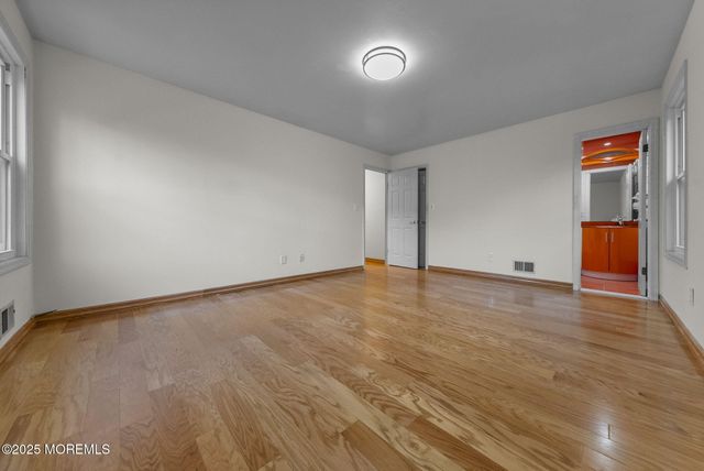 21 Lone Star Lane, Manalapan, NJ 07726