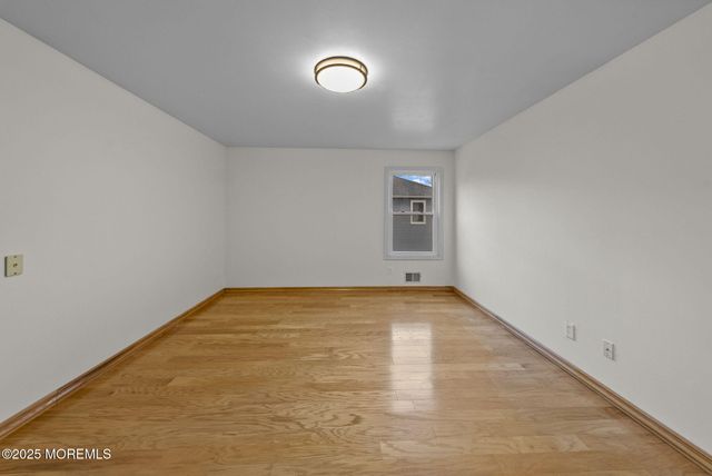 21 Lone Star Lane, Manalapan, NJ 07726