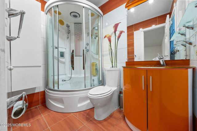 21 Lone Star Lane, Manalapan, NJ 07726