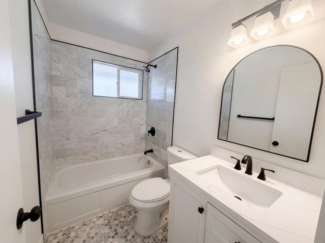 1128 Hobart Dr, Marysville, CA 95901