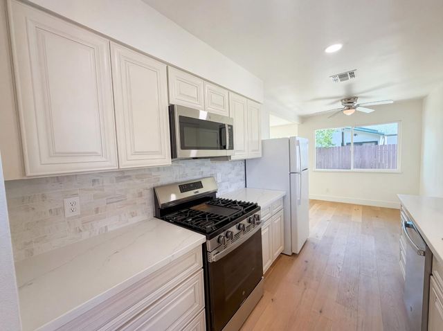 1128 Hobart Dr, Marysville, CA 95901