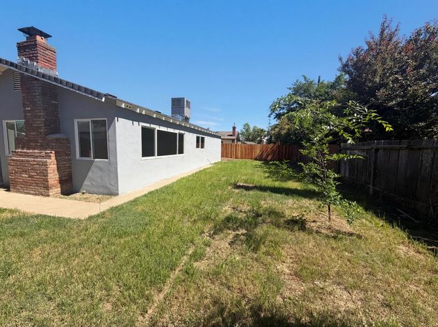 1128 Hobart Dr, Marysville, CA 95901